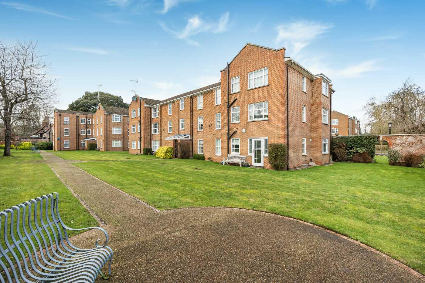Phyllis Court Drive, Henley-On-Thames